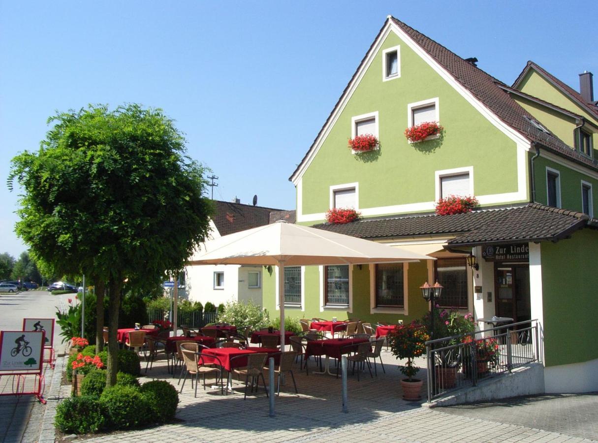 Hotel Restaurant Zur Linde Erbach an der Danau Esterno foto