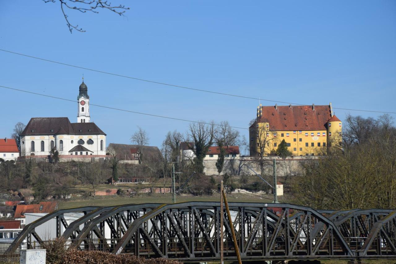 Hotel Restaurant Zur Linde Erbach an der Danau Esterno foto